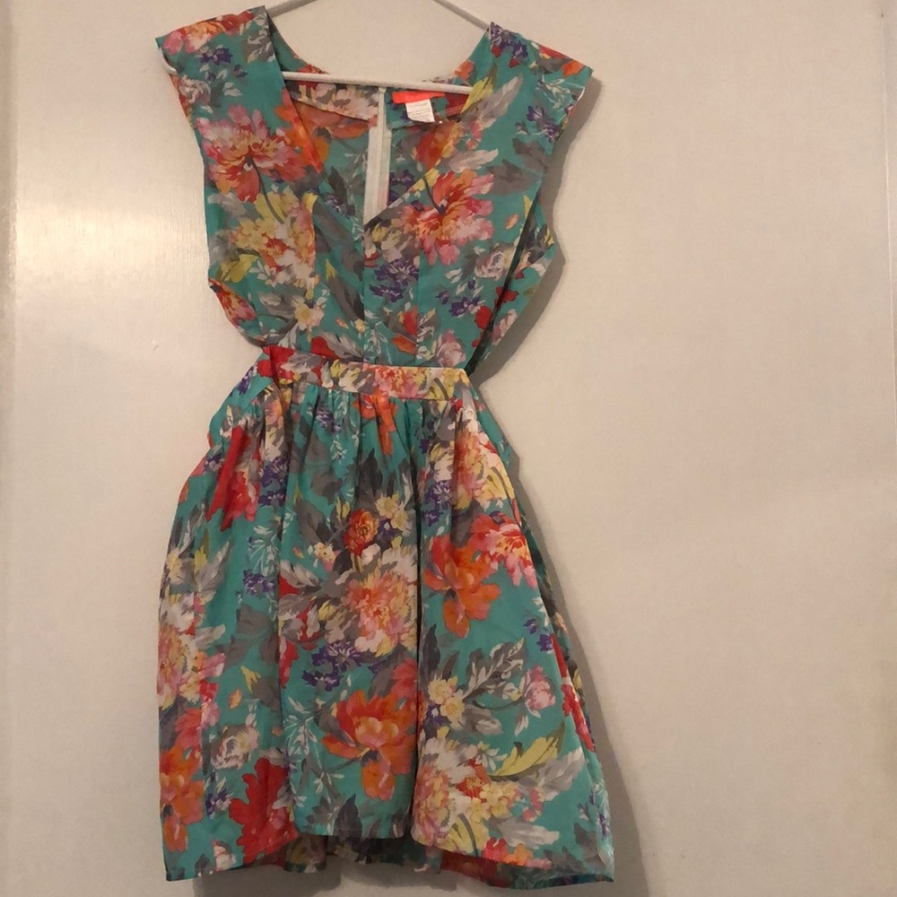 Floral cut out mini dress